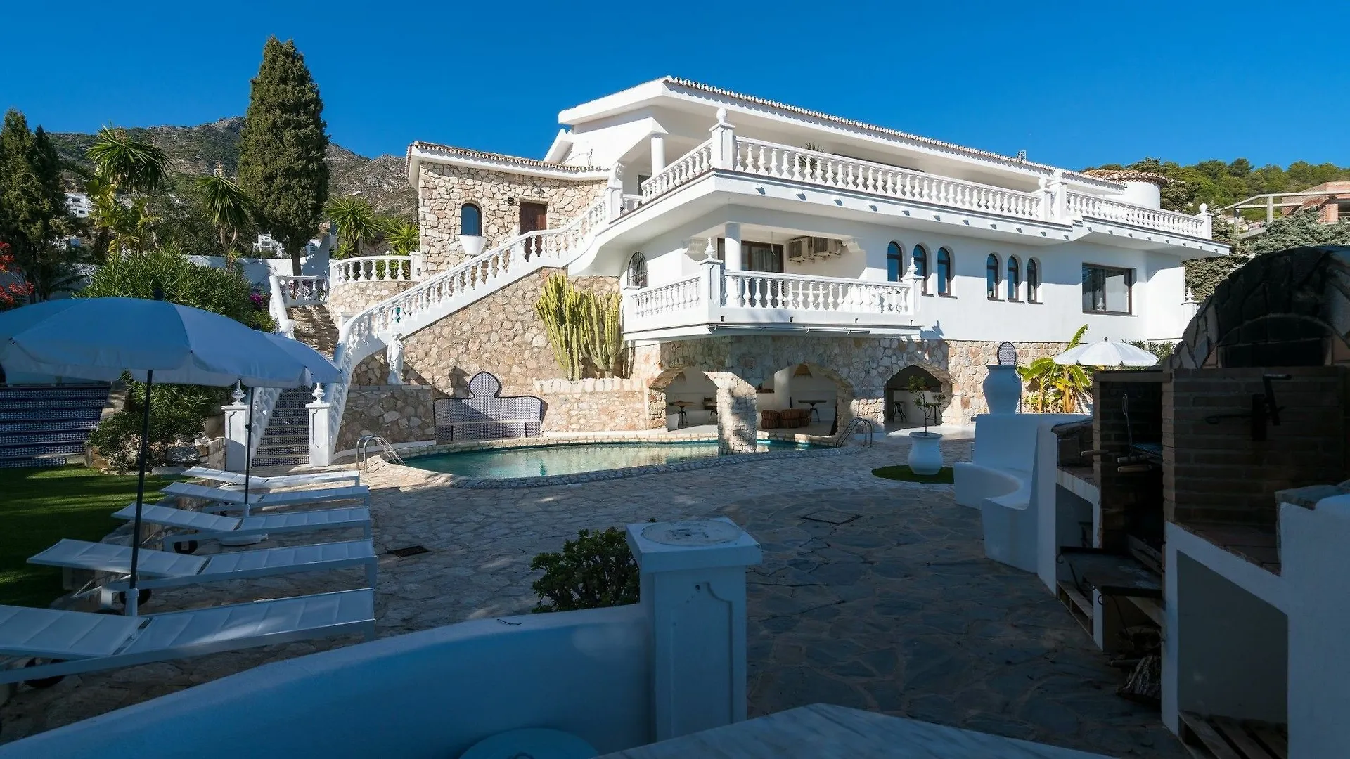 Mijas Residence 0*,  España